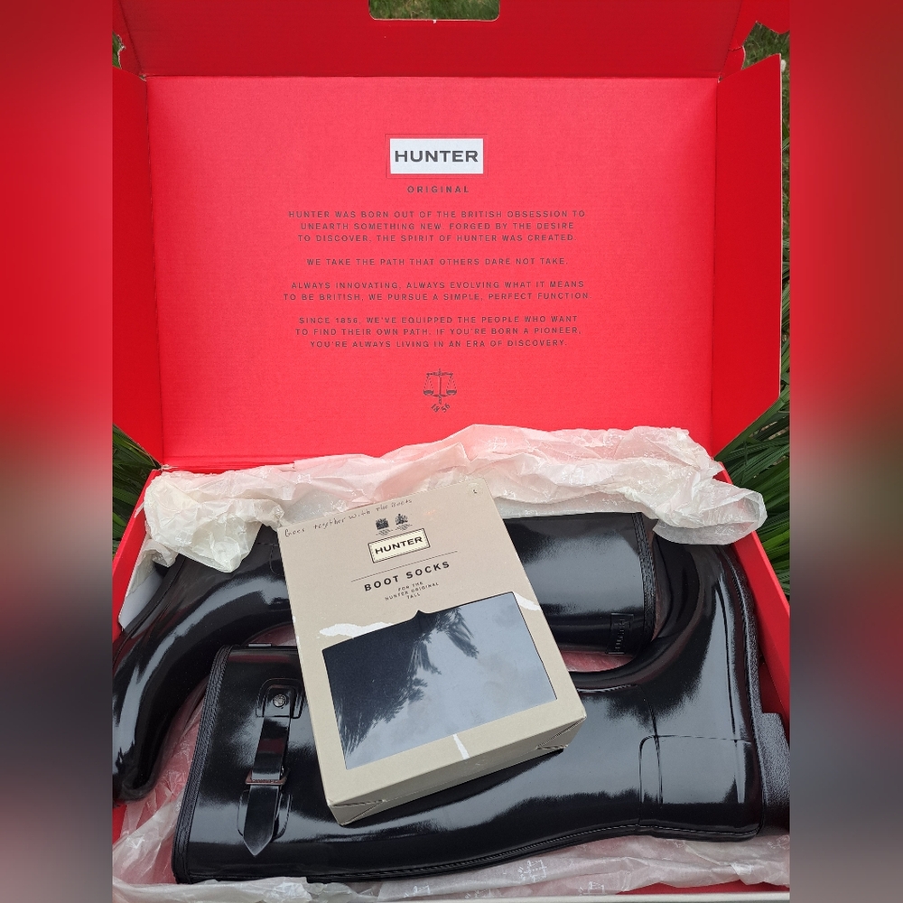 Hunter Refined Tall Gloss Black Rain Boots & Hunter Socks Bundle Size 9 New